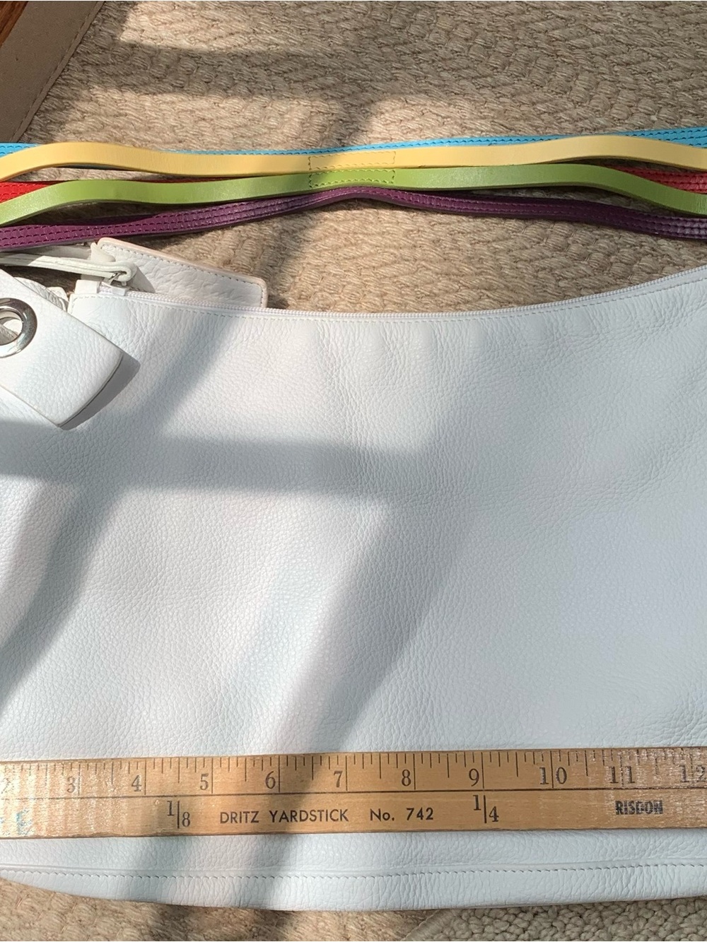 Sabrina Scala white shoulder bag with a rainbow strap. - Picture 5 of 6